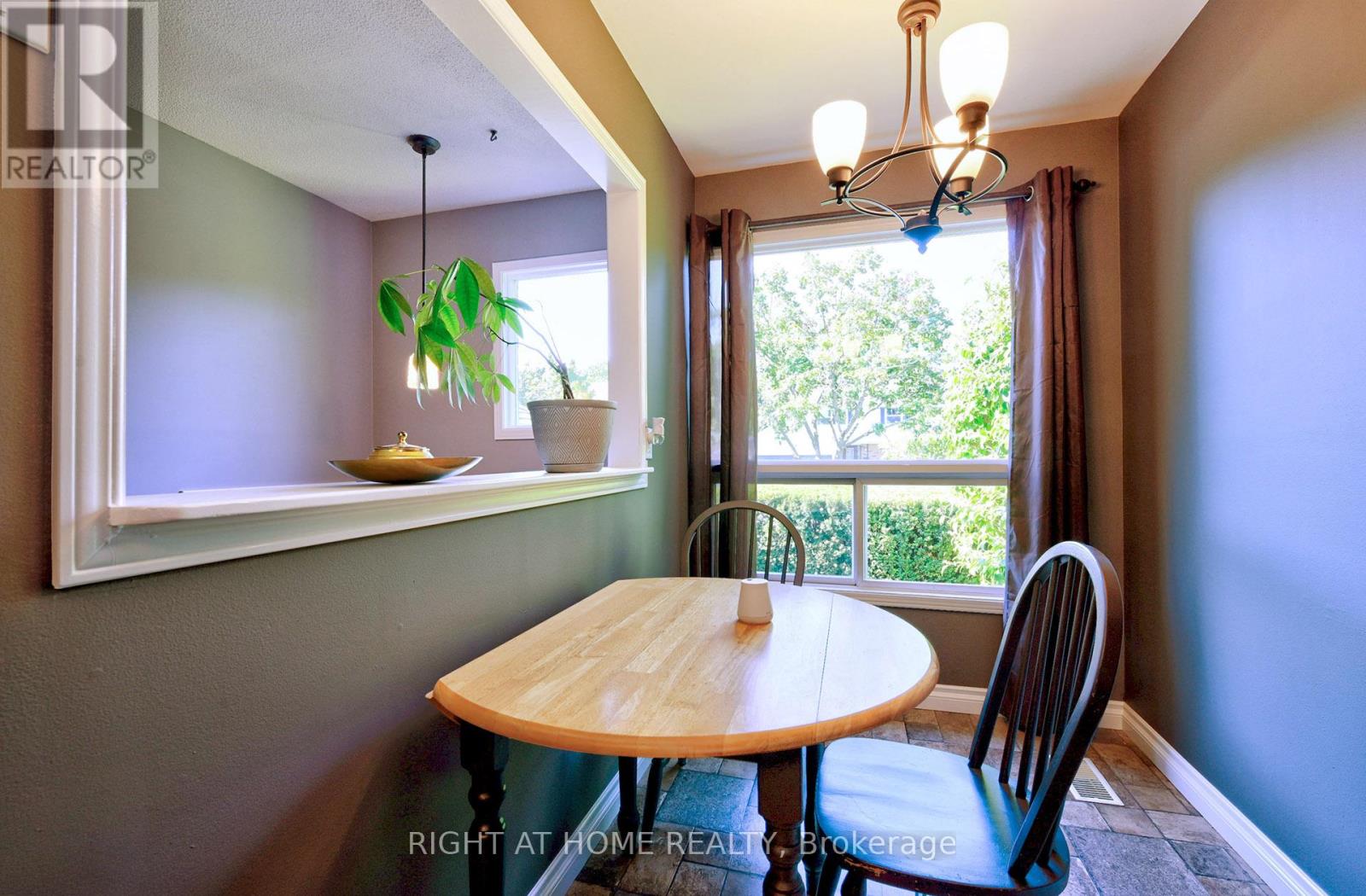 Photo 10 of 144 Trudeau Drive, Clarington ON