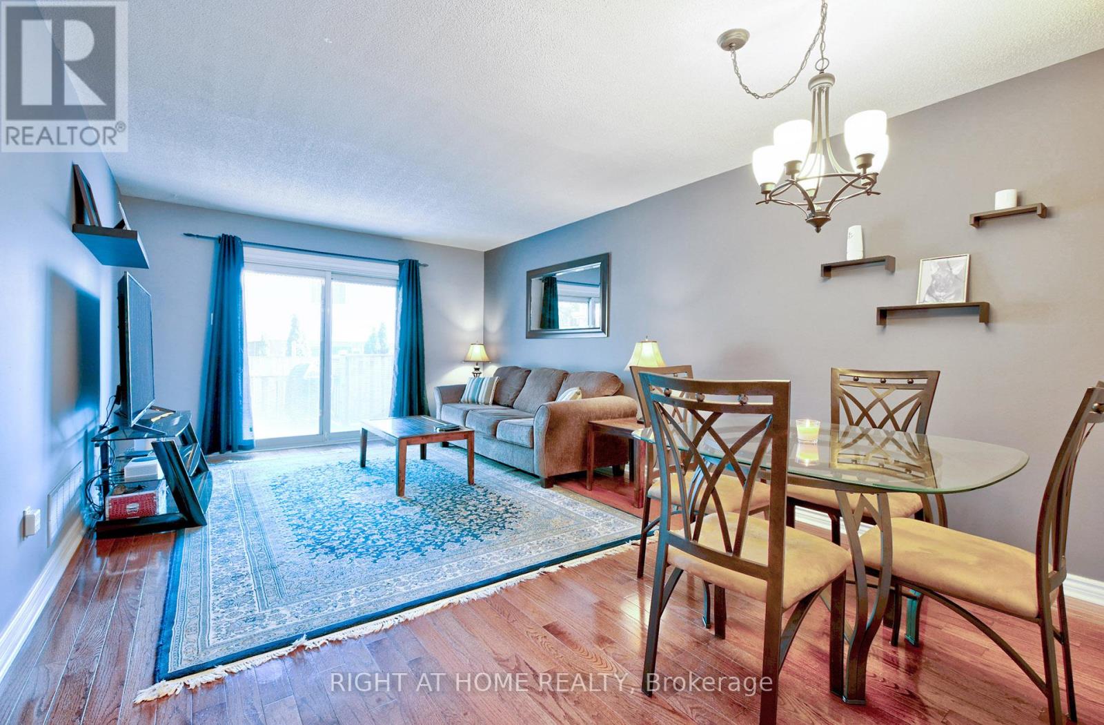 Photo 4 of 144 Trudeau Drive, Clarington ON