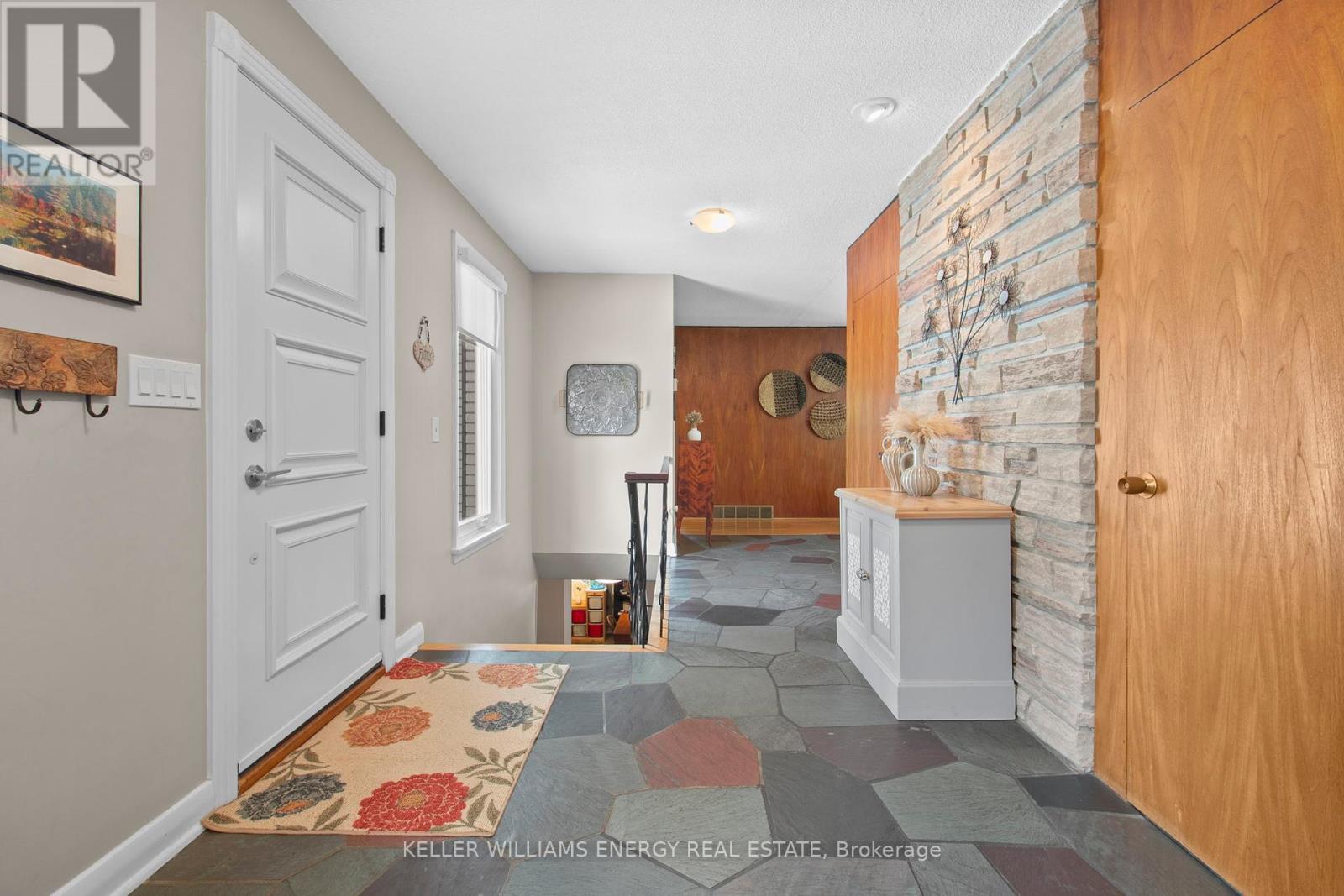 Photo 37 of 833 Glenmanor Drive, Oshawa ON