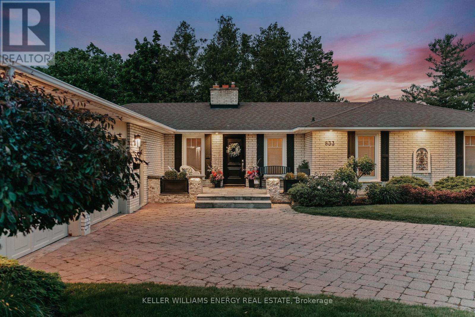 Photo 6 of 833 Glenmanor Drive, Oshawa ON