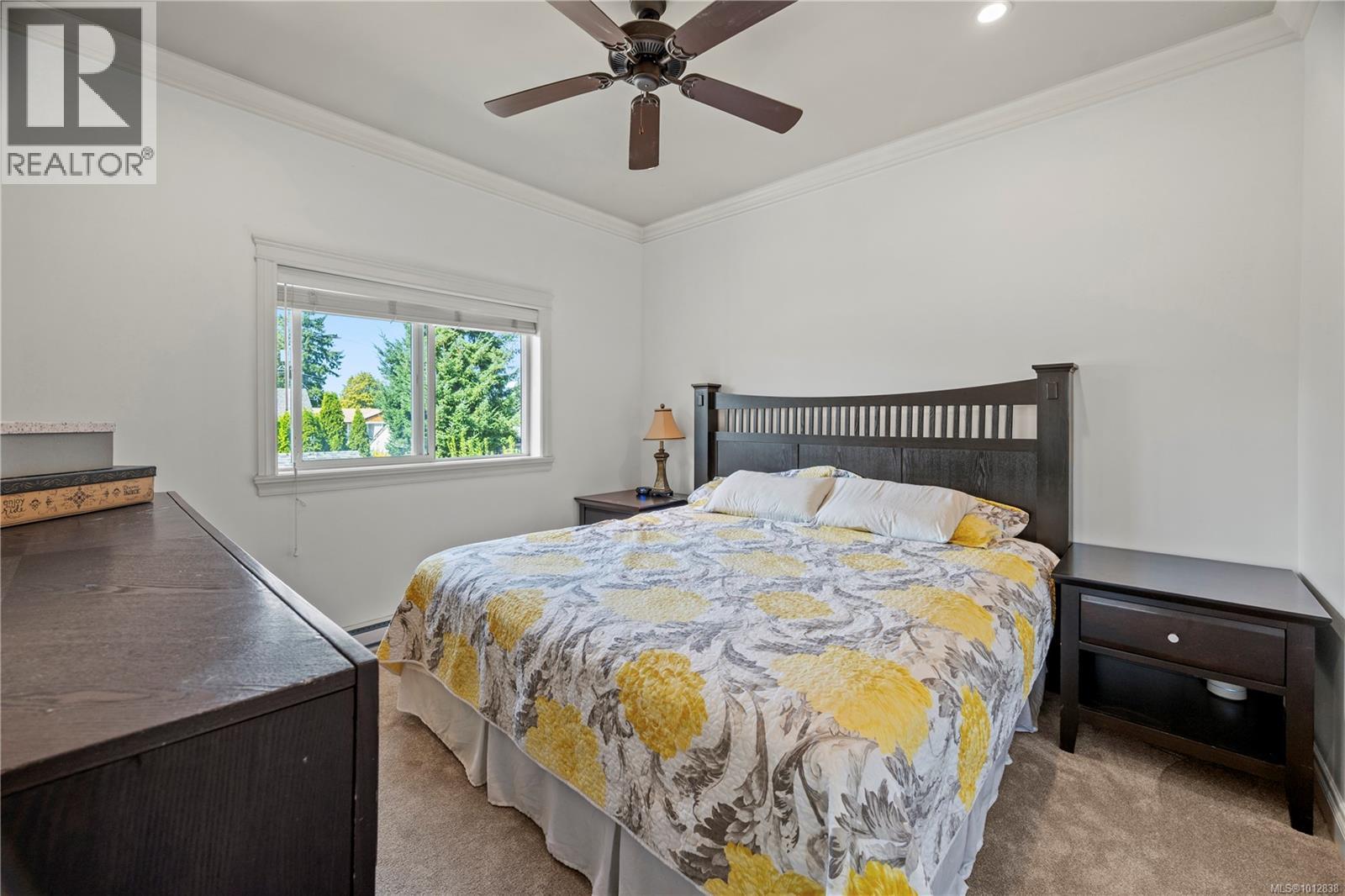 Photo 13 of 3708 Tillicum Rd, Saanich BC