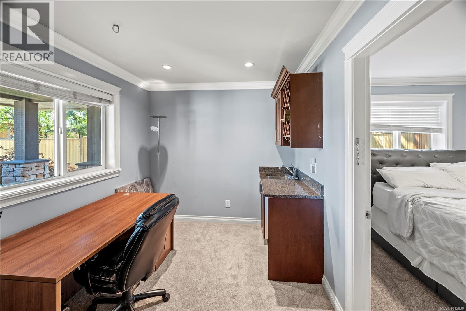 Photo 19 of 3708 Tillicum Rd, Saanich BC
