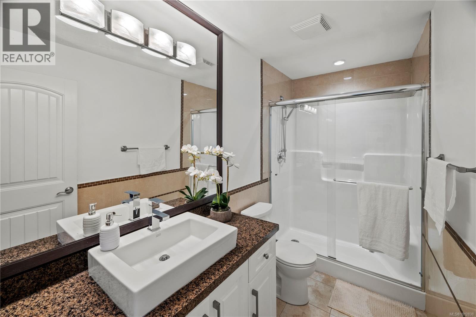 Photo 21 of 3708 Tillicum Rd, Saanich BC