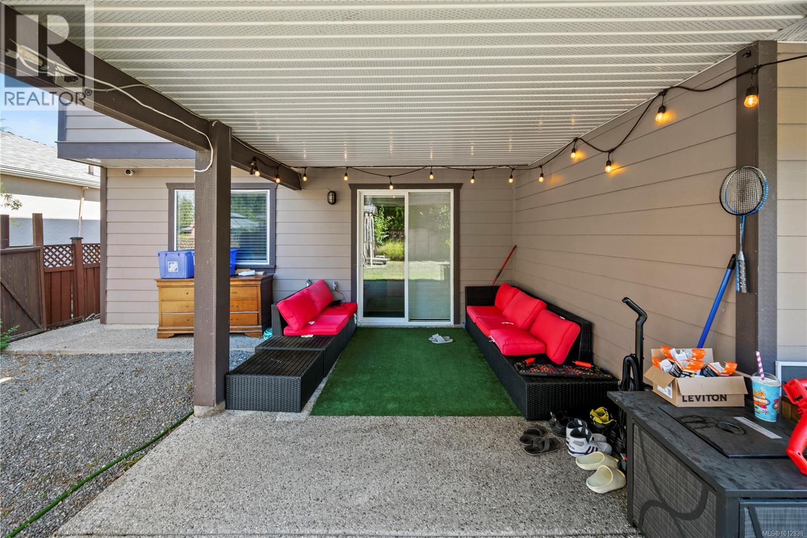 Photo 28 of 3708 Tillicum Rd, Saanich BC