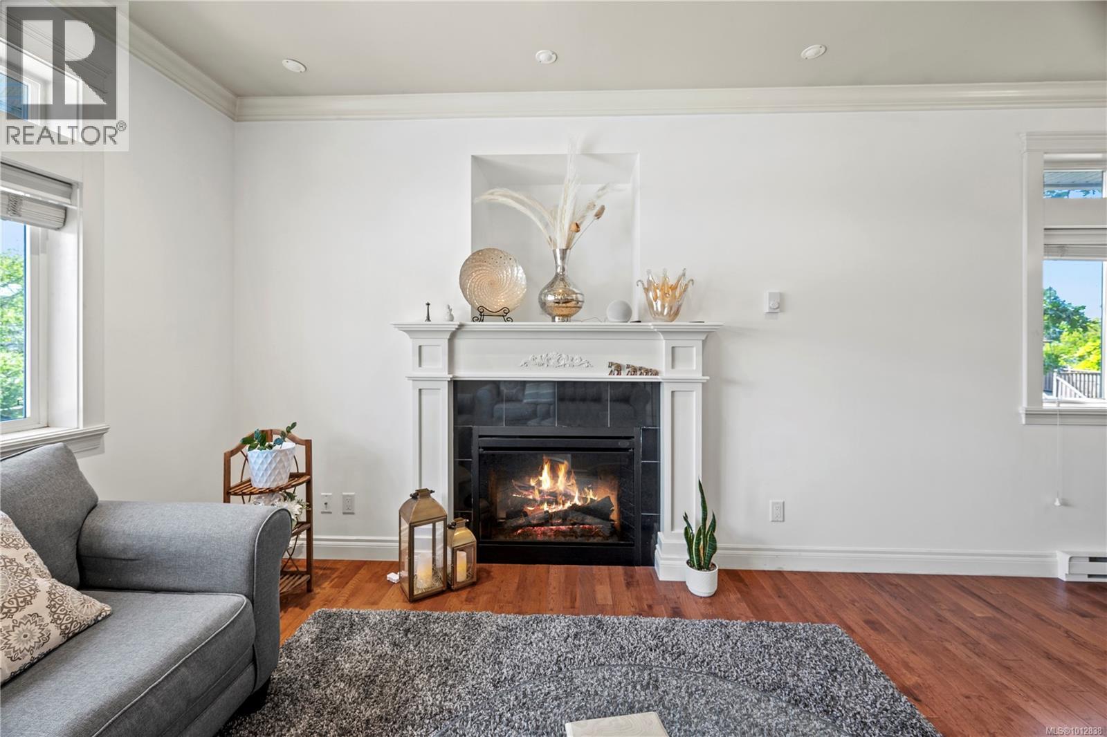 Photo 6 of 3708 Tillicum Rd, Saanich BC
