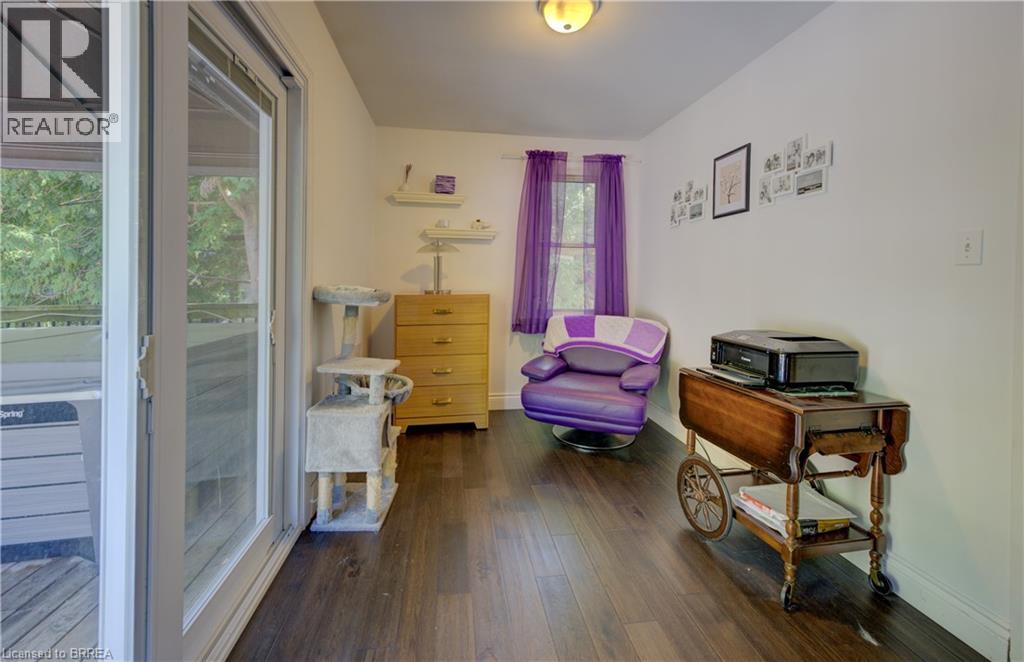 Photo 20 of 81 Strathcona Avenue, Brantford ON