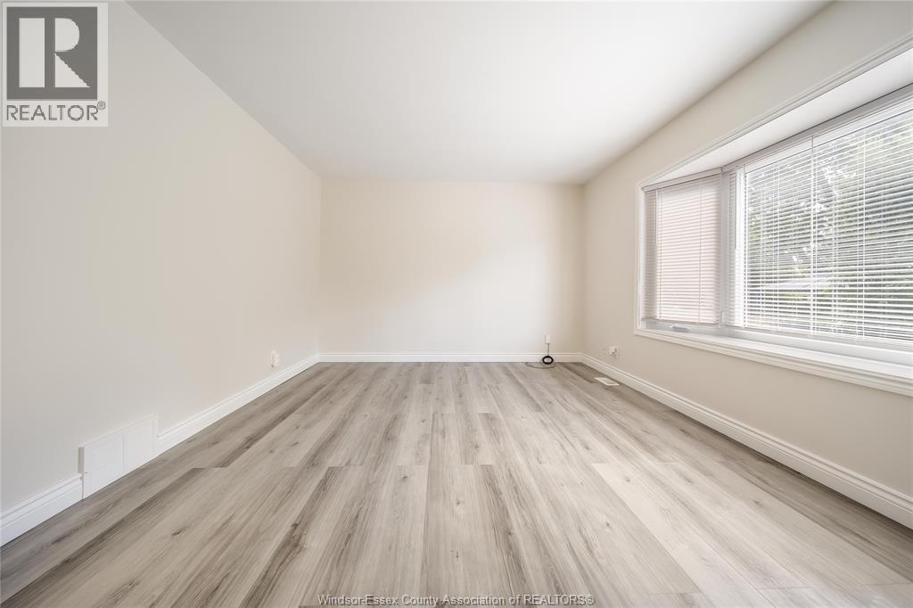 Photo 8 of 1632 Bernard Road, Windsor ON
