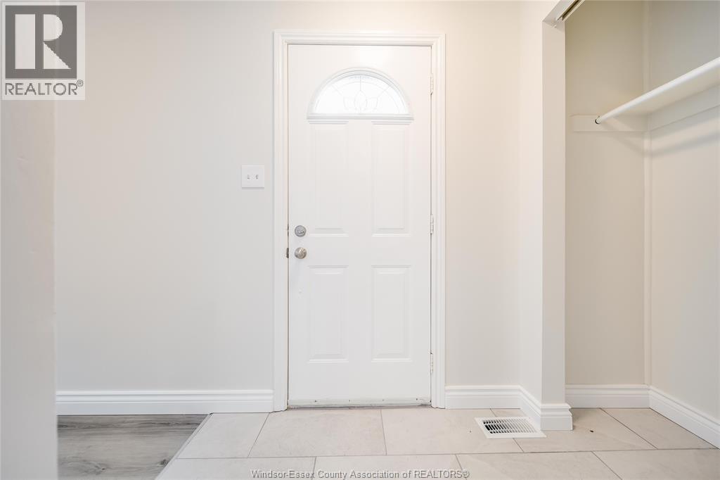 Photo 2 of 1632 Bernard Road, Windsor ON