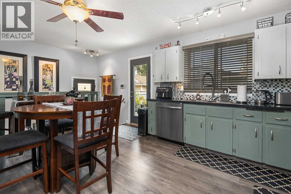 Photo 8 of 156 Rundlehill Drive Ne, Calgary AB