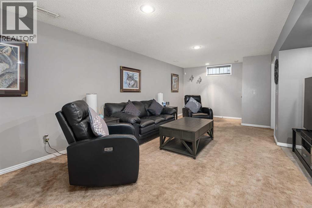 Photo 23 of 156 Rundlehill Drive Ne, Calgary AB