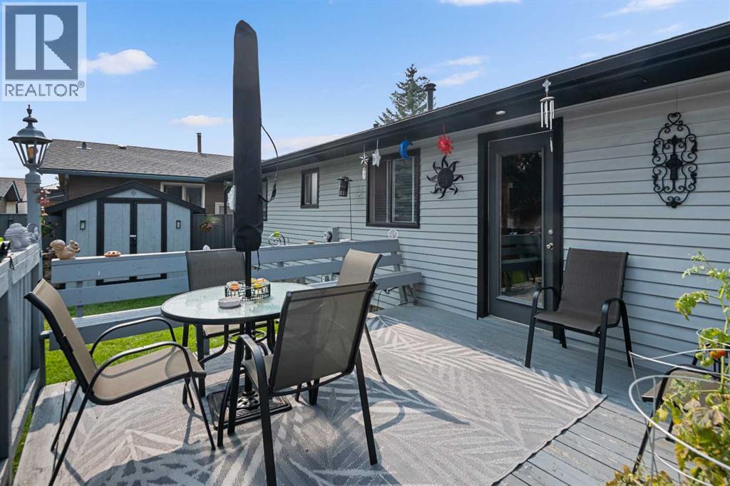 Photo 32 of 156 Rundlehill Drive Ne, Calgary AB