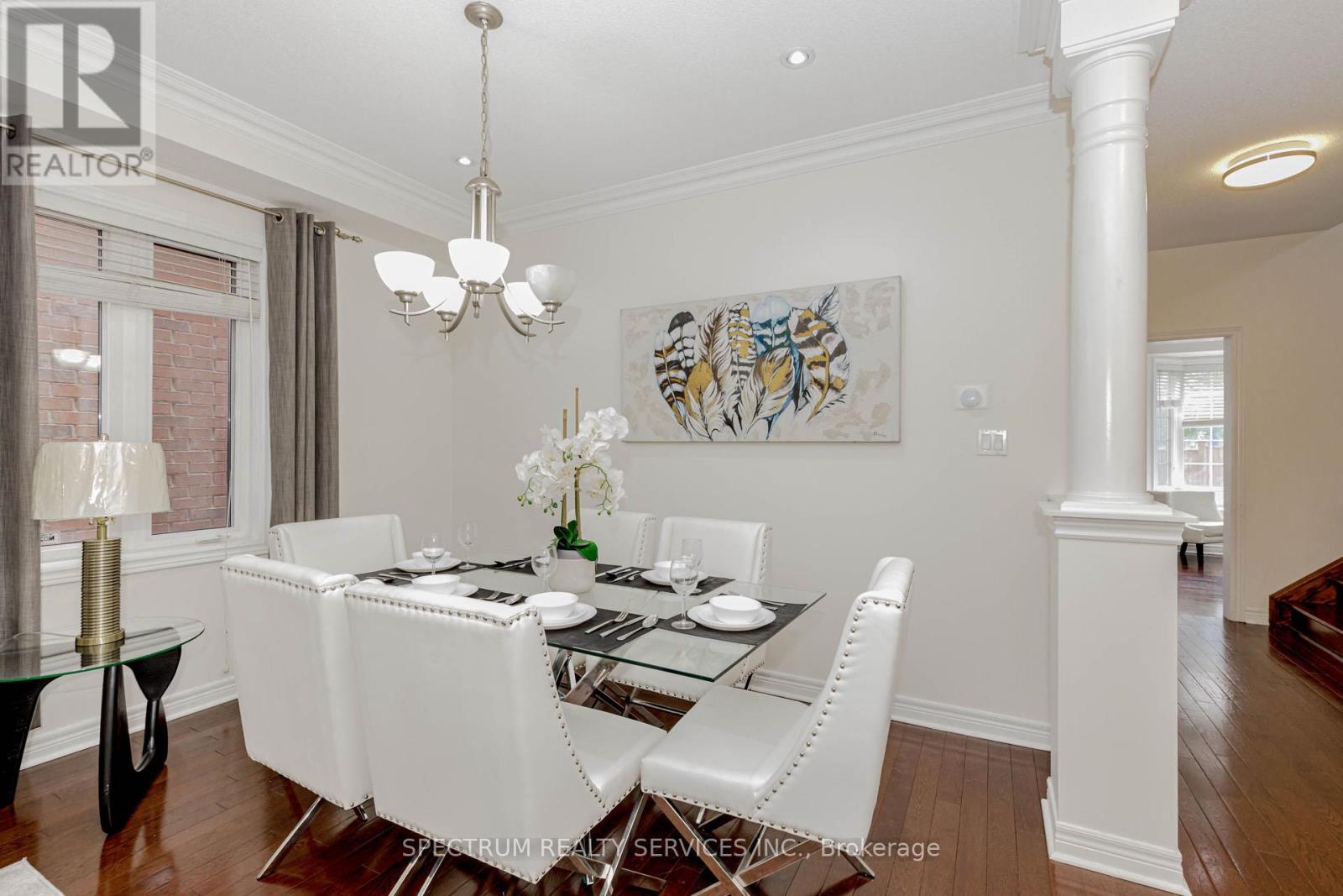 Photo 10 of 22 Ungava Bay Road, Brampton ON