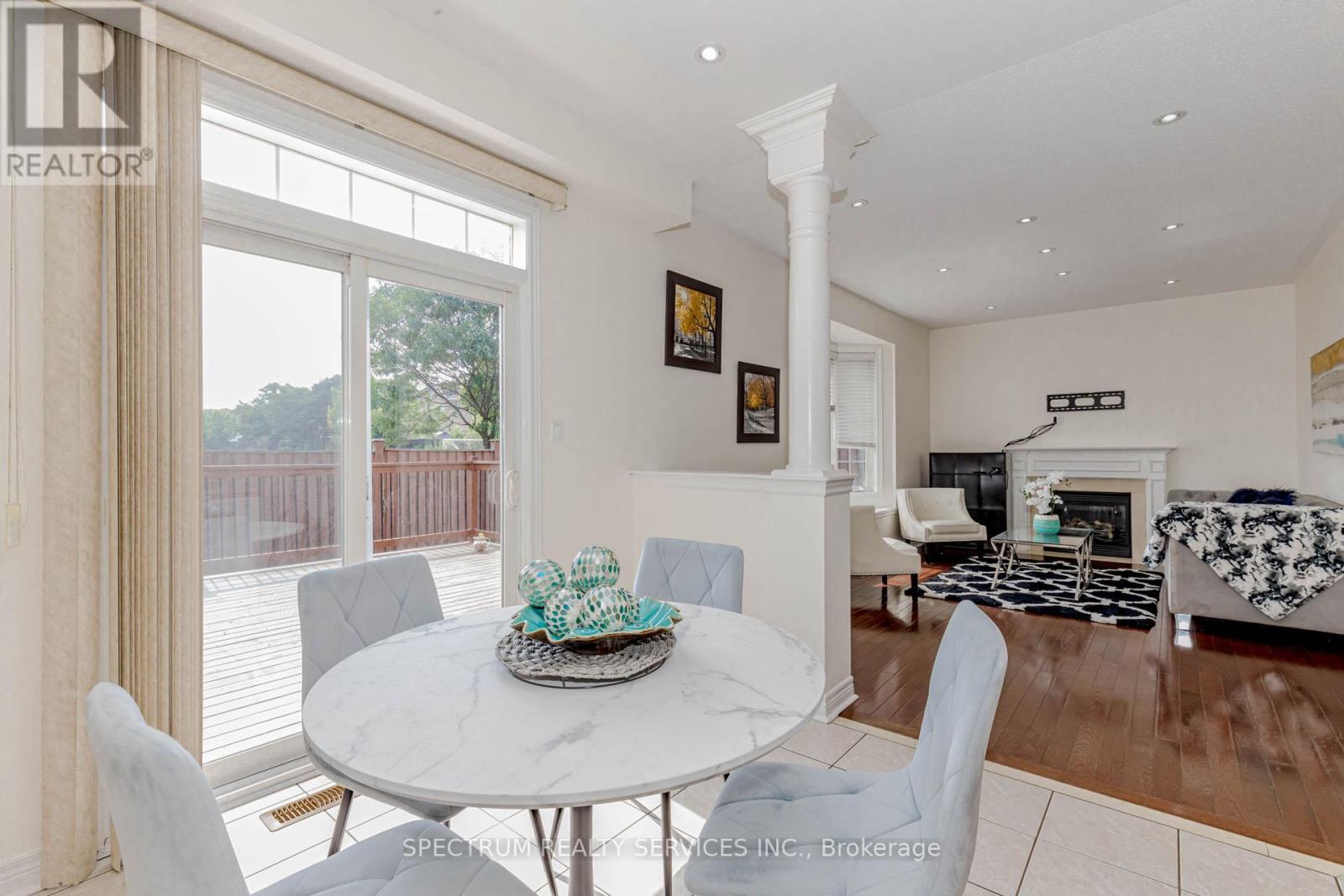 Photo 16 of 22 Ungava Bay Road, Brampton ON