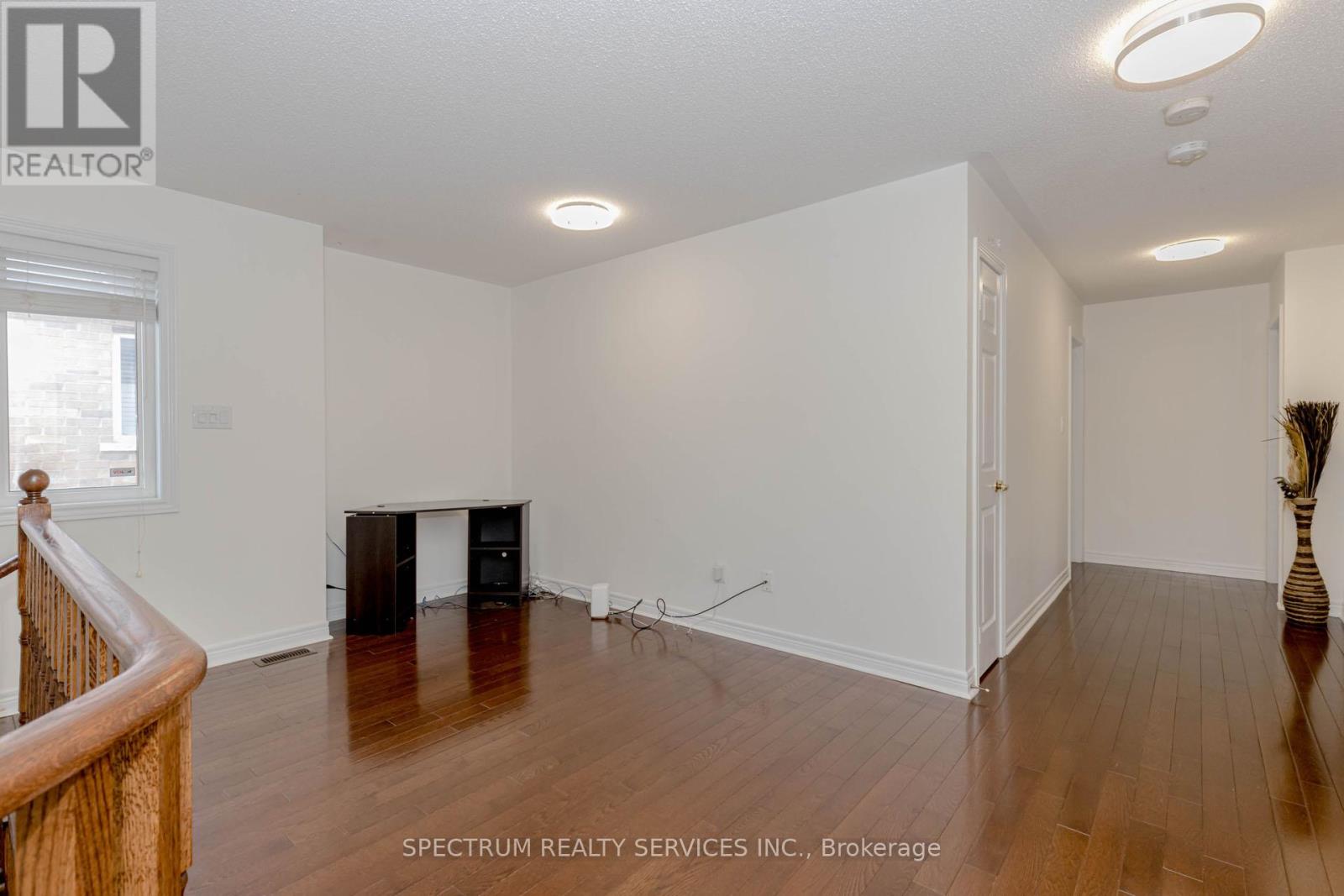 Photo 24 of 22 Ungava Bay Road, Brampton ON