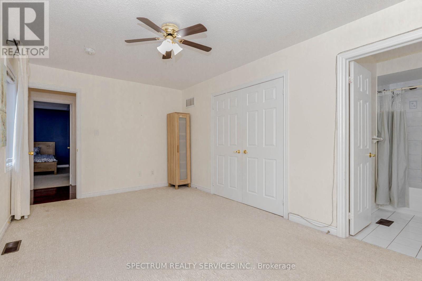 Photo 33 of 22 Ungava Bay Road, Brampton ON
