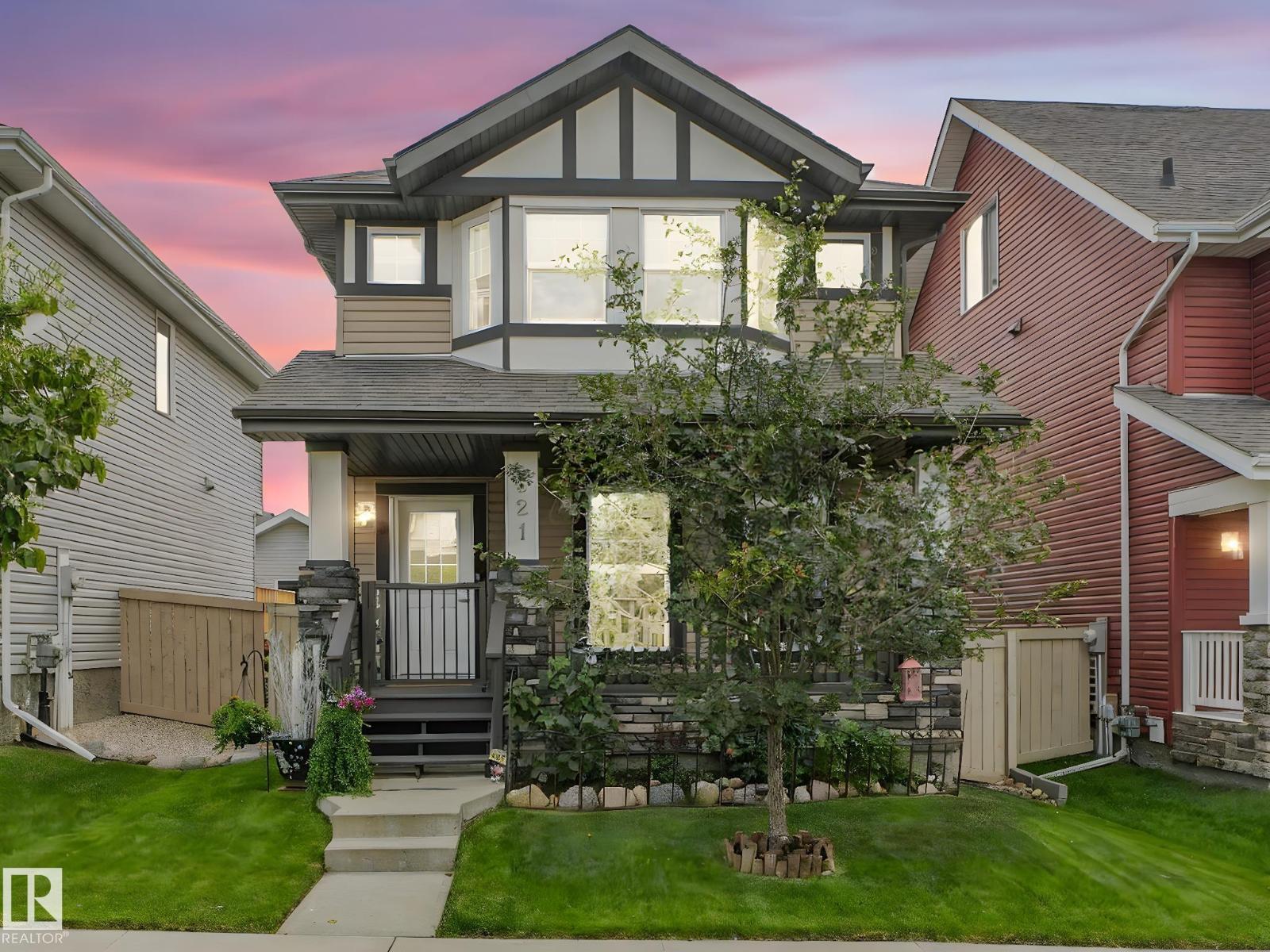 Photo 1 of 821 36 A Av Nw, Edmonton AB