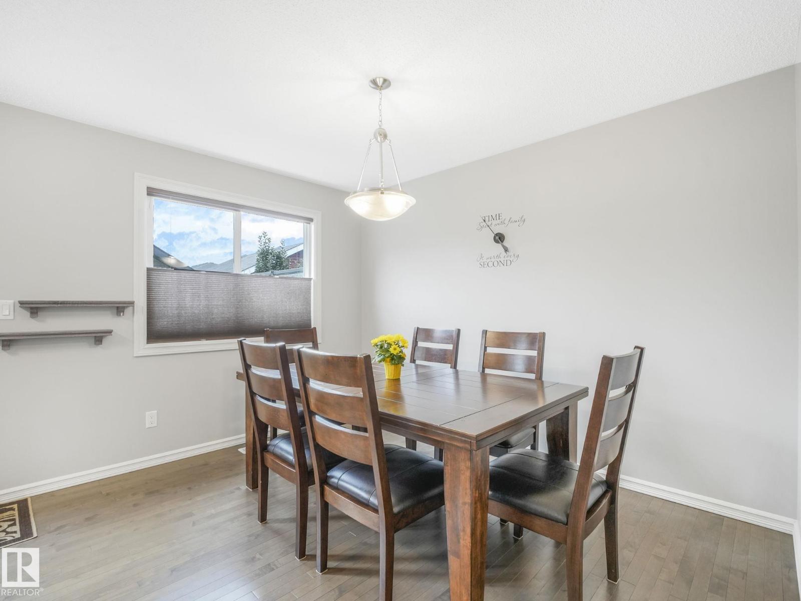 Photo 12 of 821 36 A Av Nw, Edmonton AB