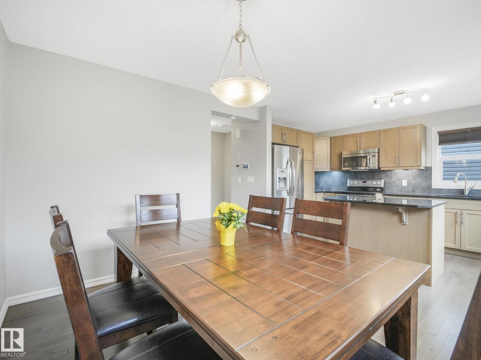 Photo 13 of 821 36 A Av Nw, Edmonton AB