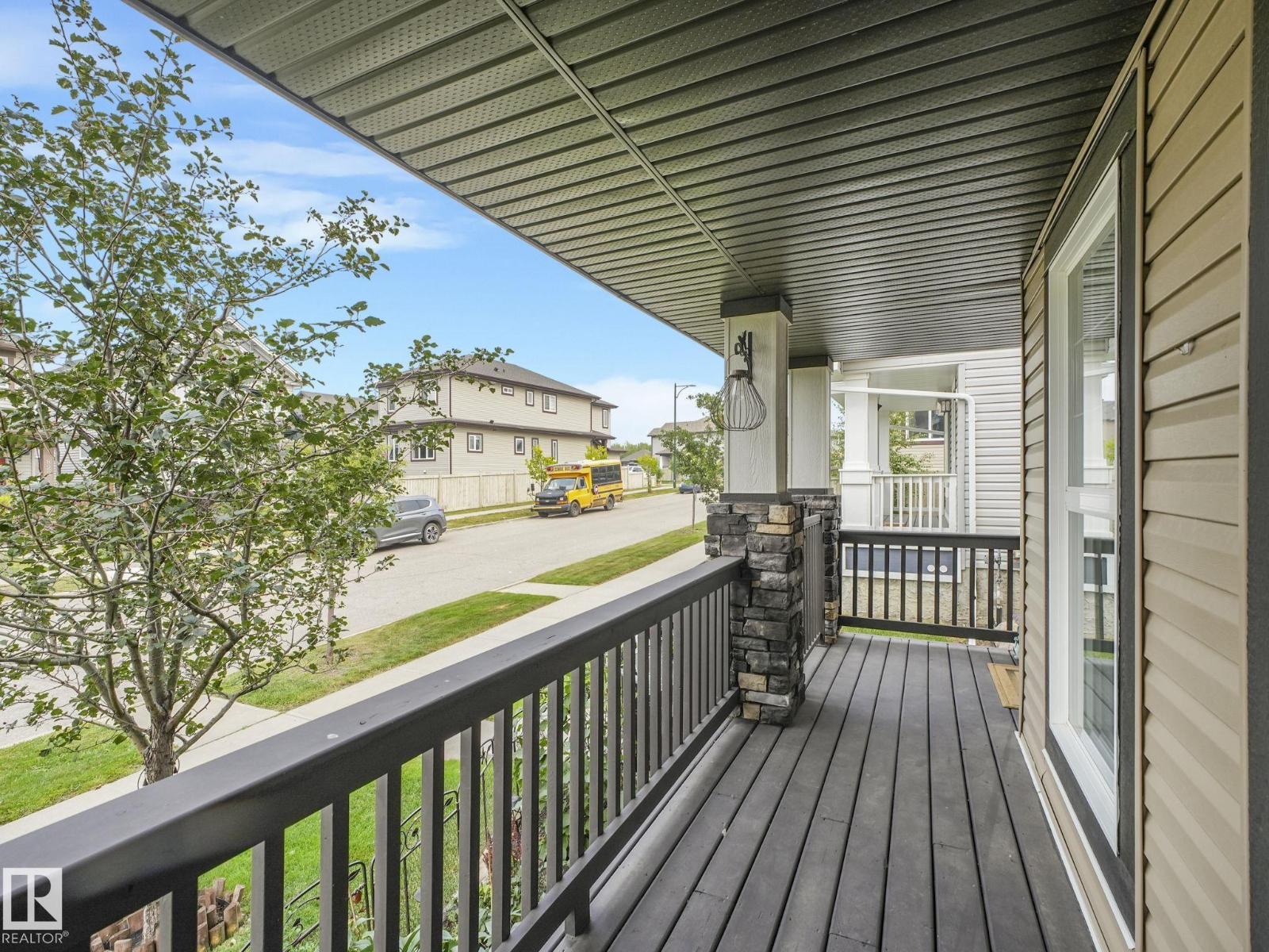 Photo 2 of 821 36 A Av Nw, Edmonton AB