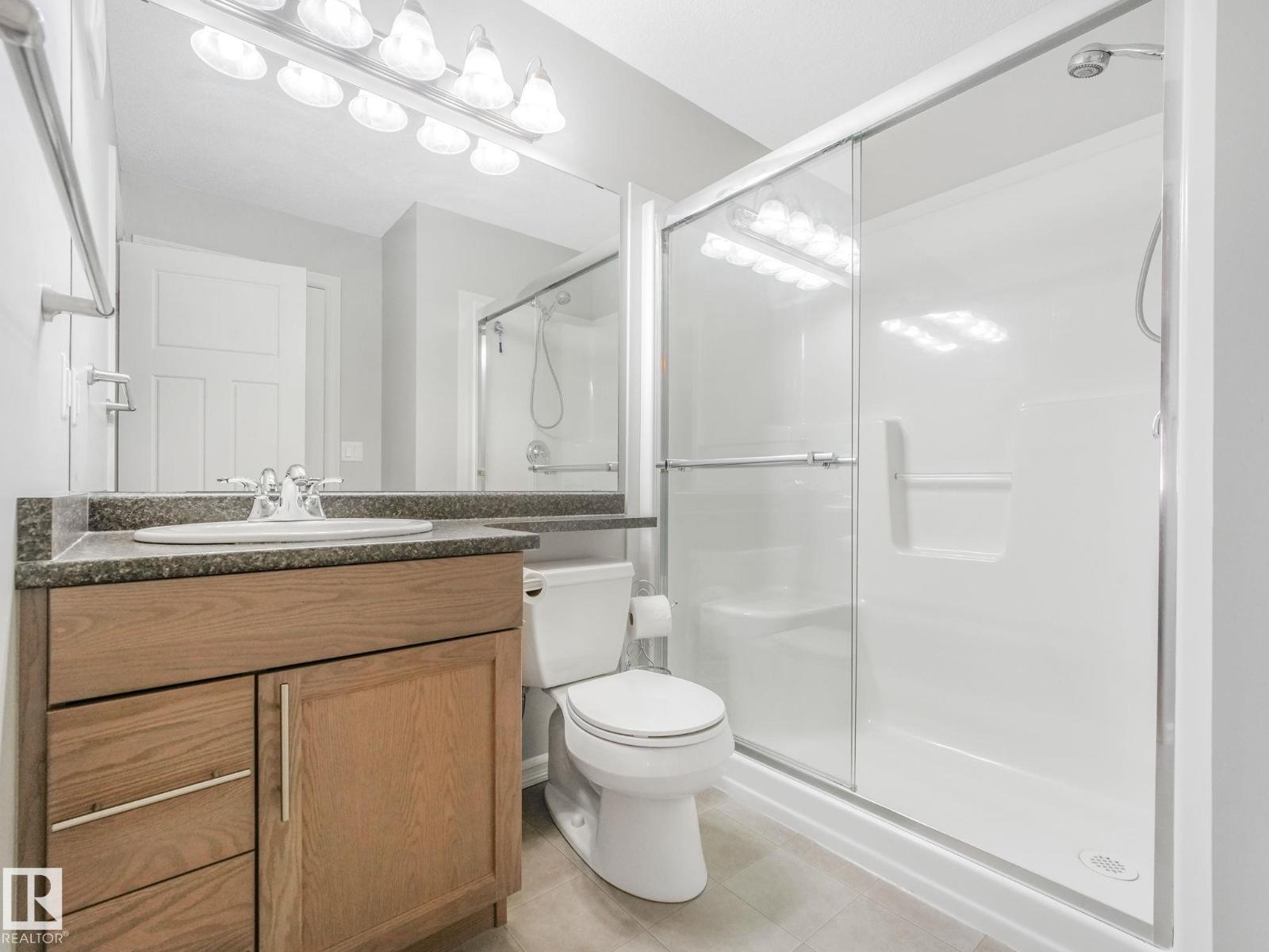 Photo 30 of 821 36 A Av Nw, Edmonton AB