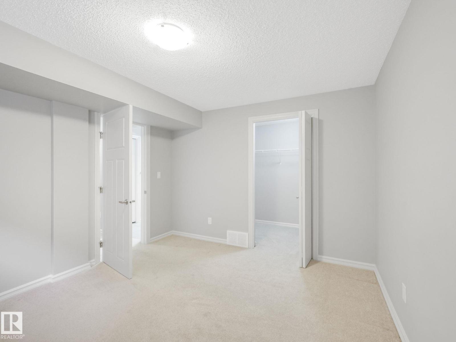 Photo 33 of 821 36 A Av Nw, Edmonton AB
