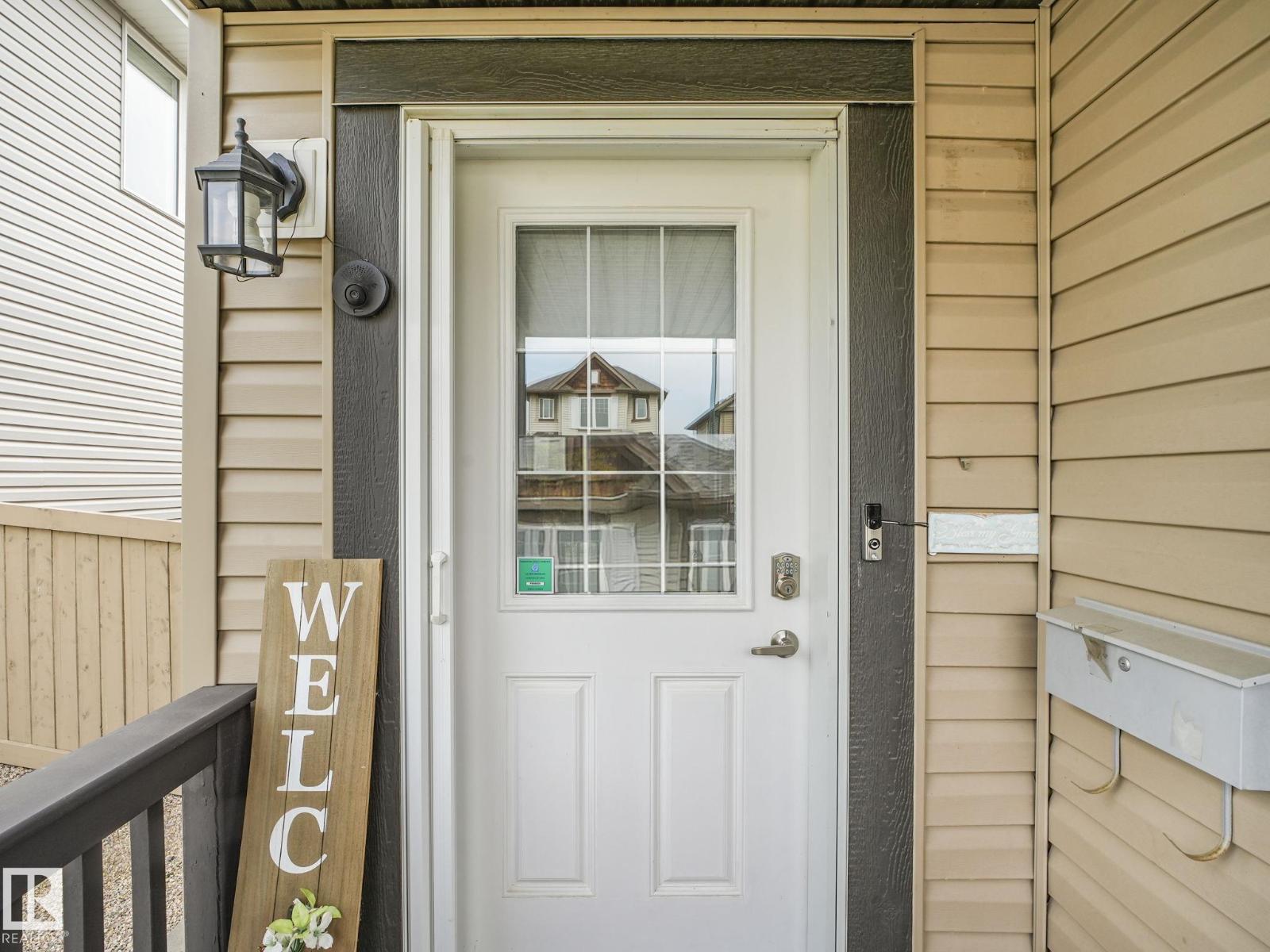 Photo 4 of 821 36 A Av Nw, Edmonton AB