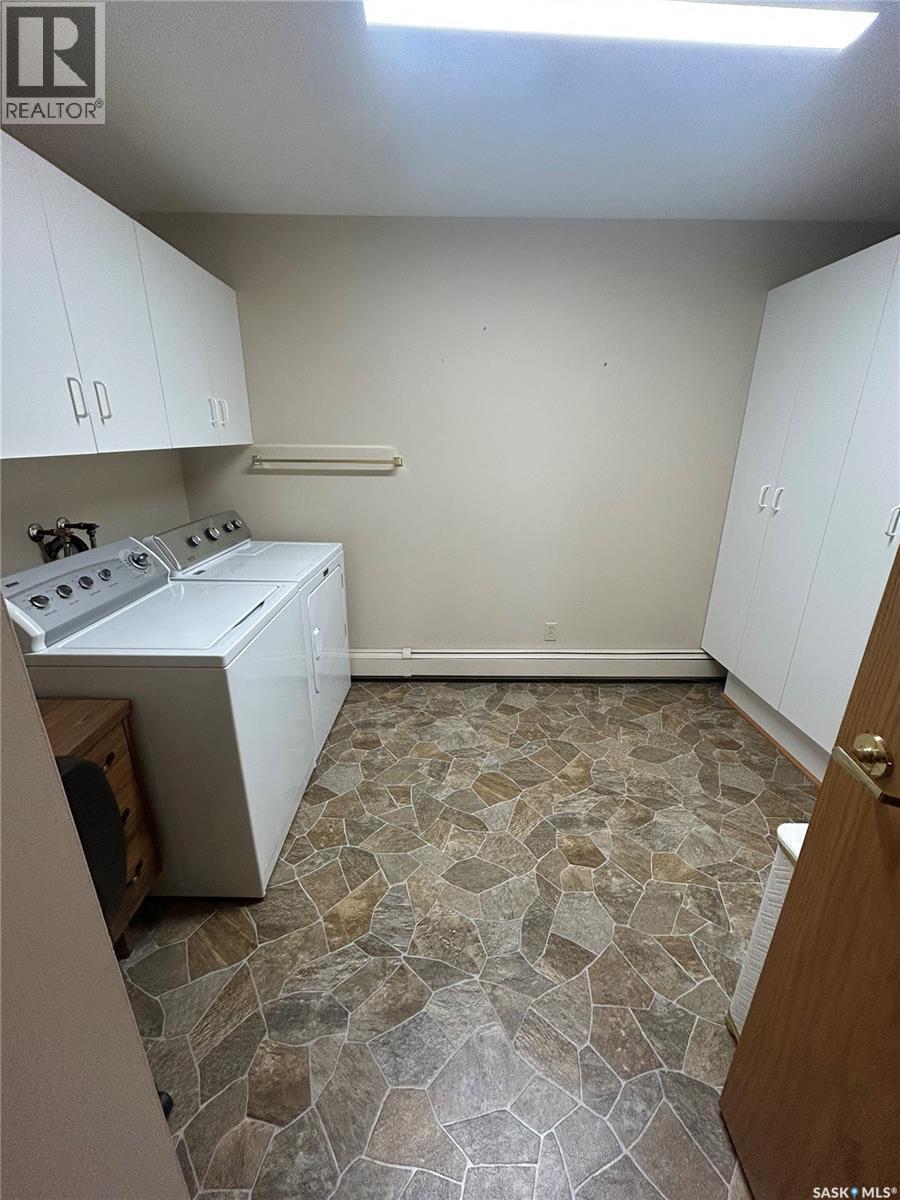 Photo 15 of 307 103 Keevil Crescent, Saskatoon SK