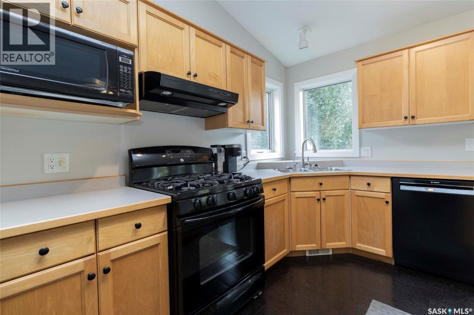 Photo 13 of 602 Sumner Lane, Saskatoon SK