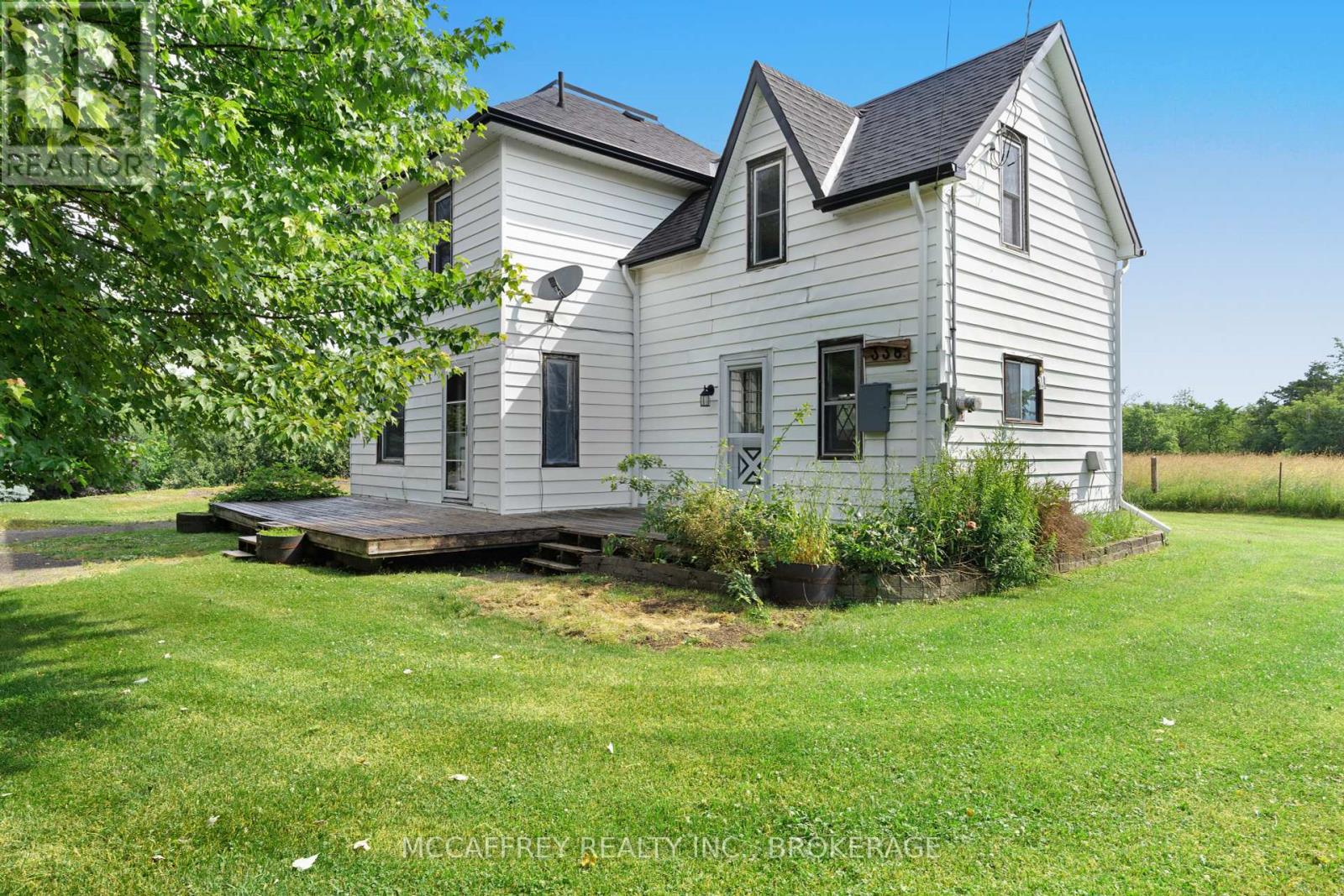 Photo 2 of 338 Burridge Road E, Frontenac ON