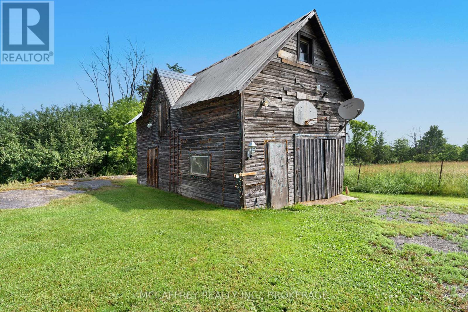 Photo 32 of 338 Burridge Road E, Frontenac ON