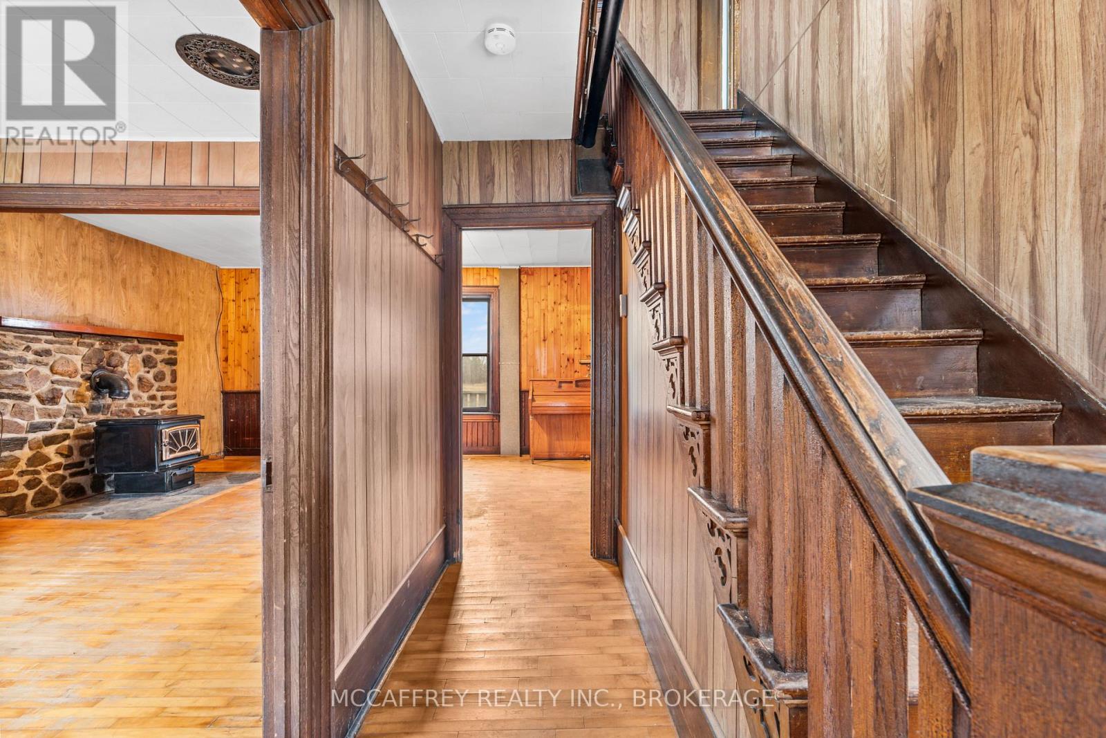 Photo 4 of 338 Burridge Road E, Frontenac ON