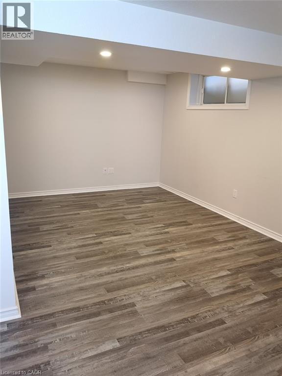 Photo 13 of 559 Wood Nettle Way, Waterloo ON