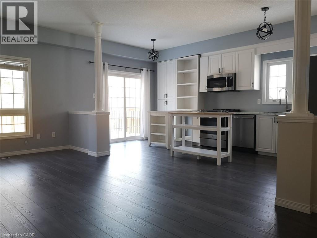 Photo 3 of 559 Wood Nettle Way, Waterloo ON