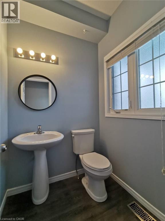 Photo 7 of 559 Wood Nettle Way, Waterloo ON
