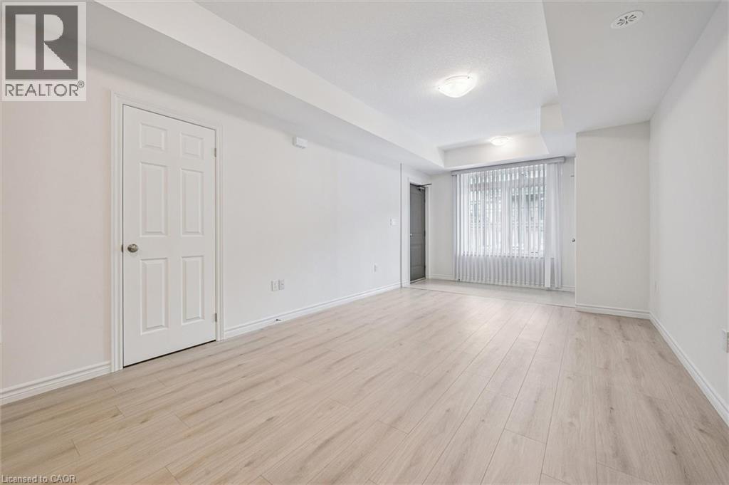 Photo 3 of 51 Lomond Lane, Kitchener ON