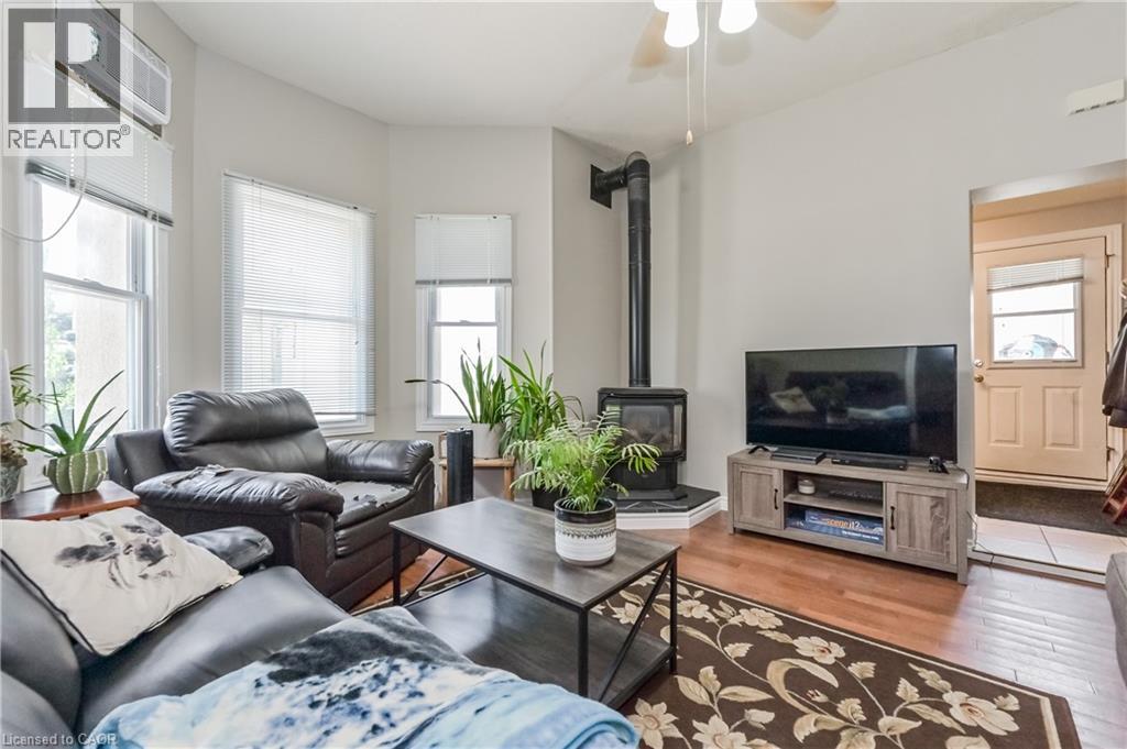 Photo 13 of 213 Main Street E, Palmerston ON