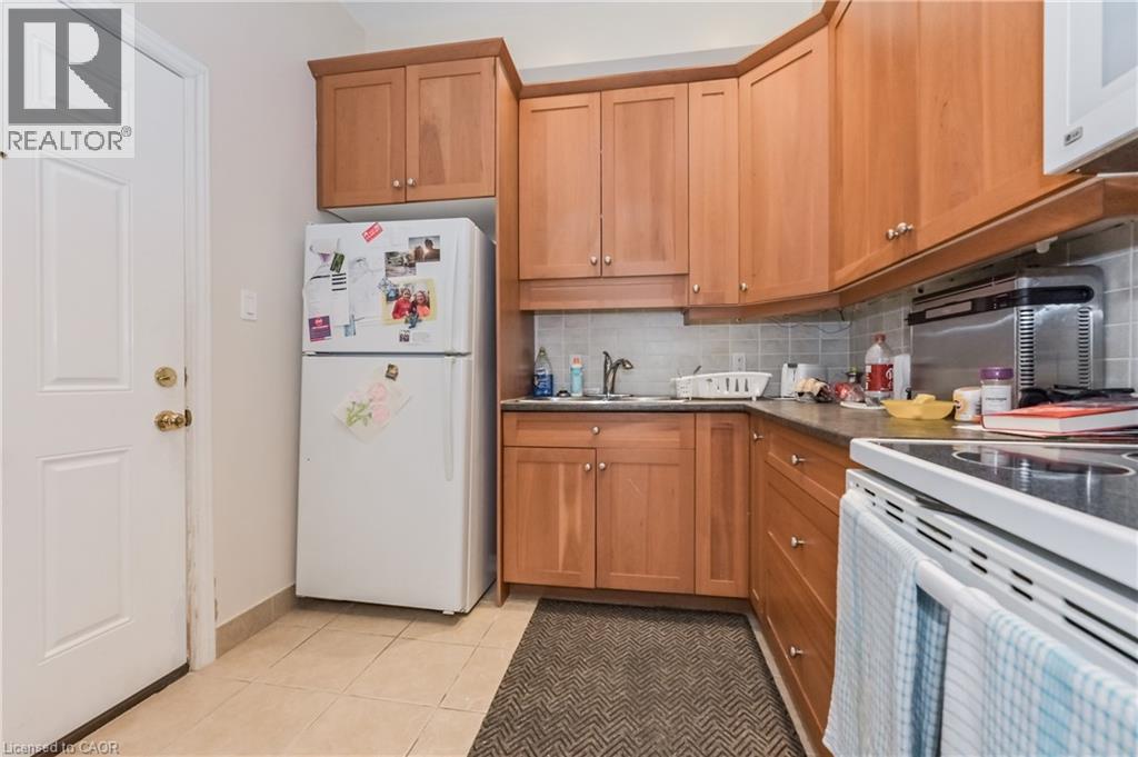 Photo 10 of 210 York Street, Palmerston ON