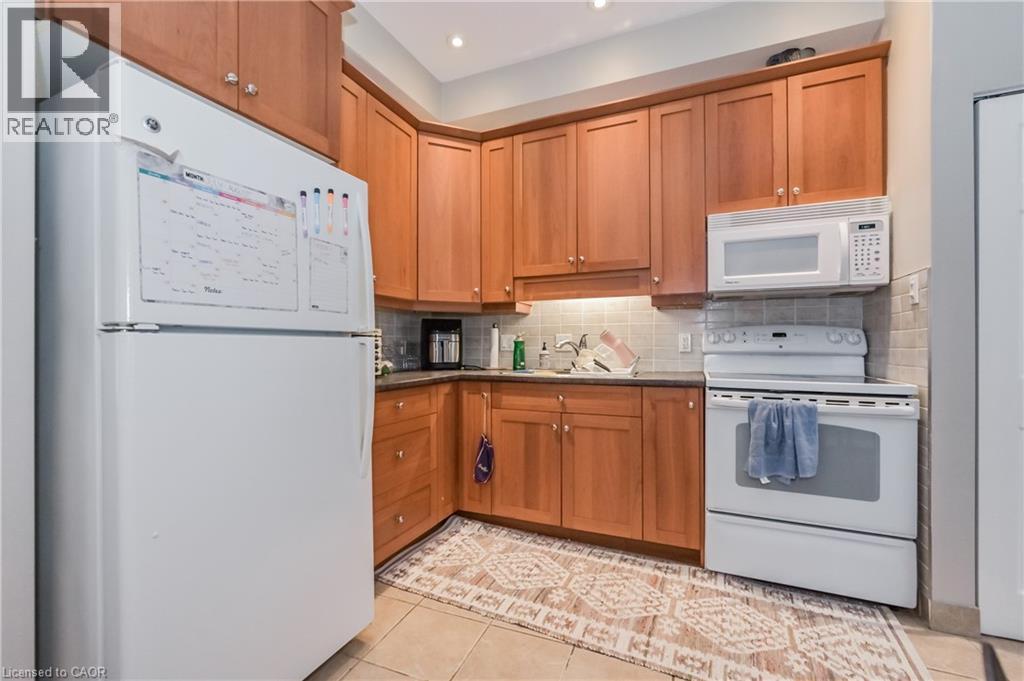 Photo 4 of 210 York Street, Palmerston ON