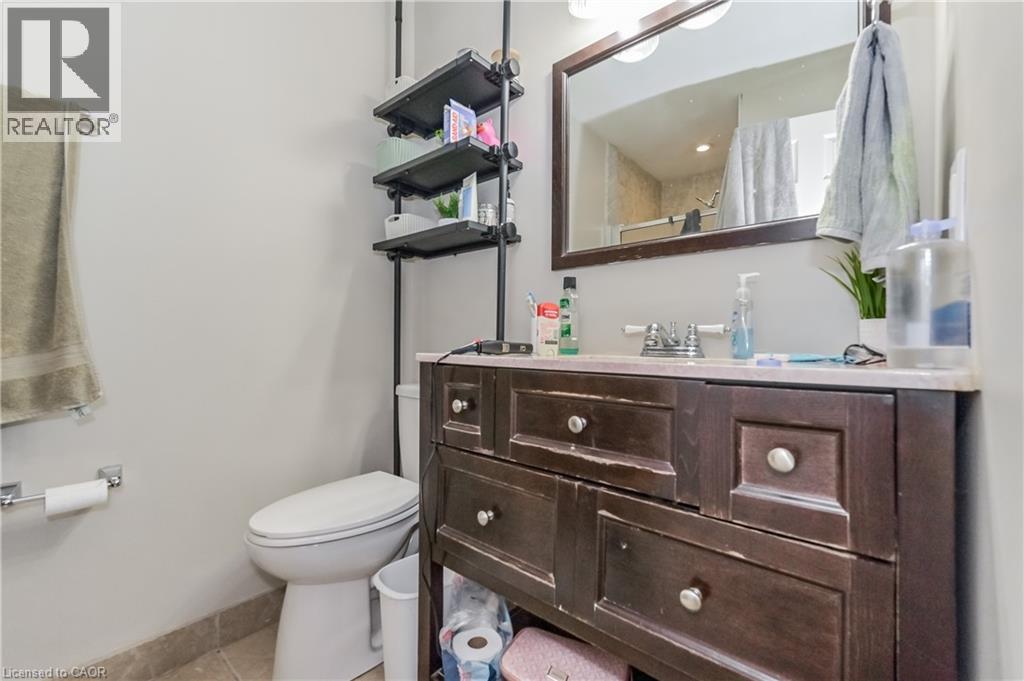 Photo 8 of 210 York Street, Palmerston ON