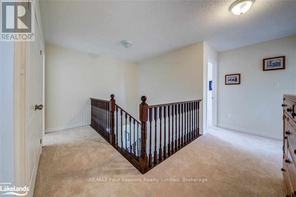 Photo 26 of 45 Mclean Avenue, Collingwood ON