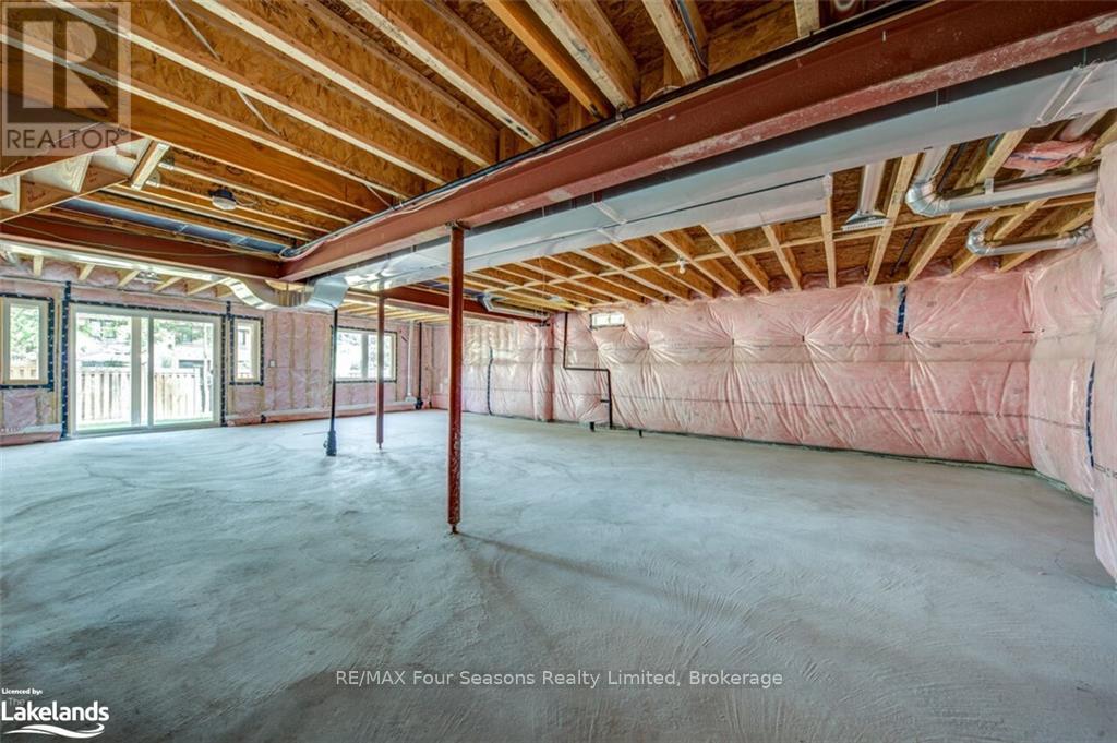 Photo 36 of 45 Mclean Avenue, Collingwood ON