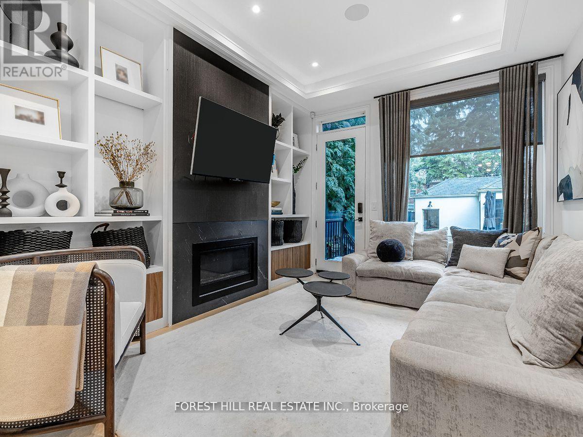 Photo 10 of 534 Rushton Road, Toronto ON
