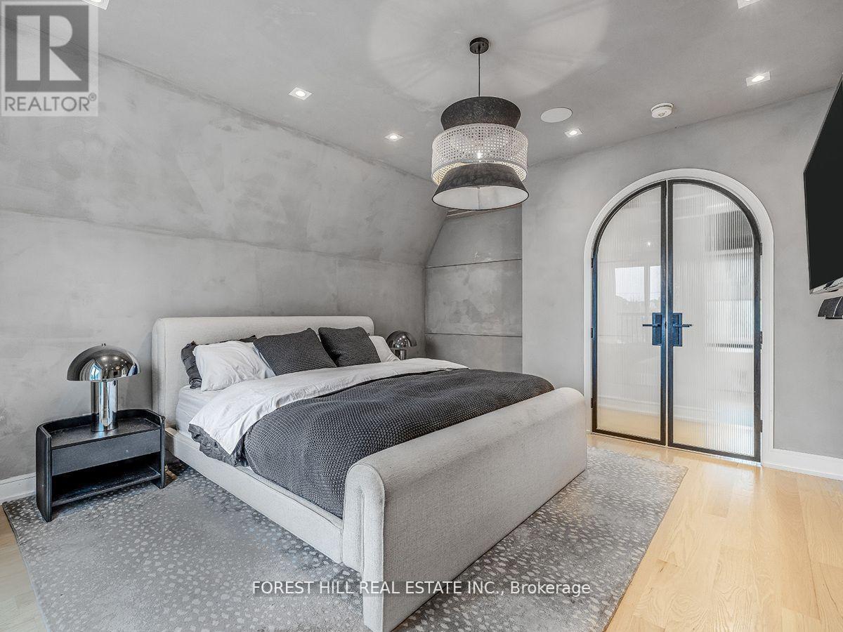 Photo 18 of 534 Rushton Road, Toronto ON