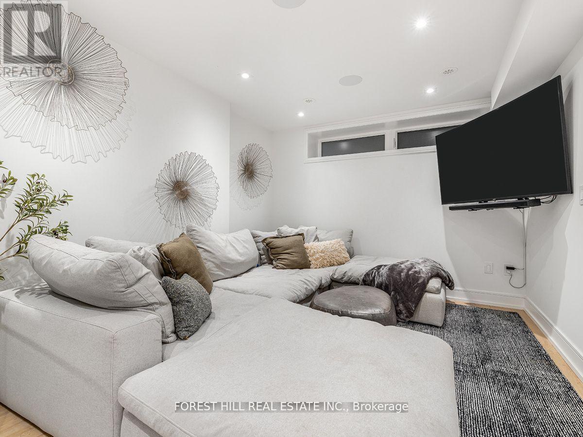 Photo 24 of 534 Rushton Road, Toronto ON