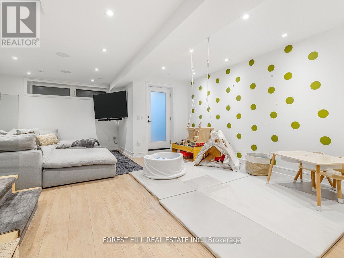 Photo 26 of 534 Rushton Road, Toronto ON
