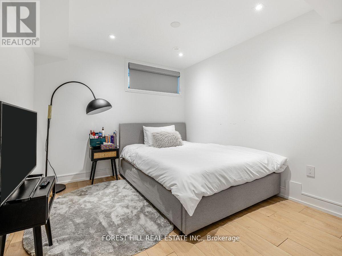 Photo 27 of 534 Rushton Road, Toronto ON