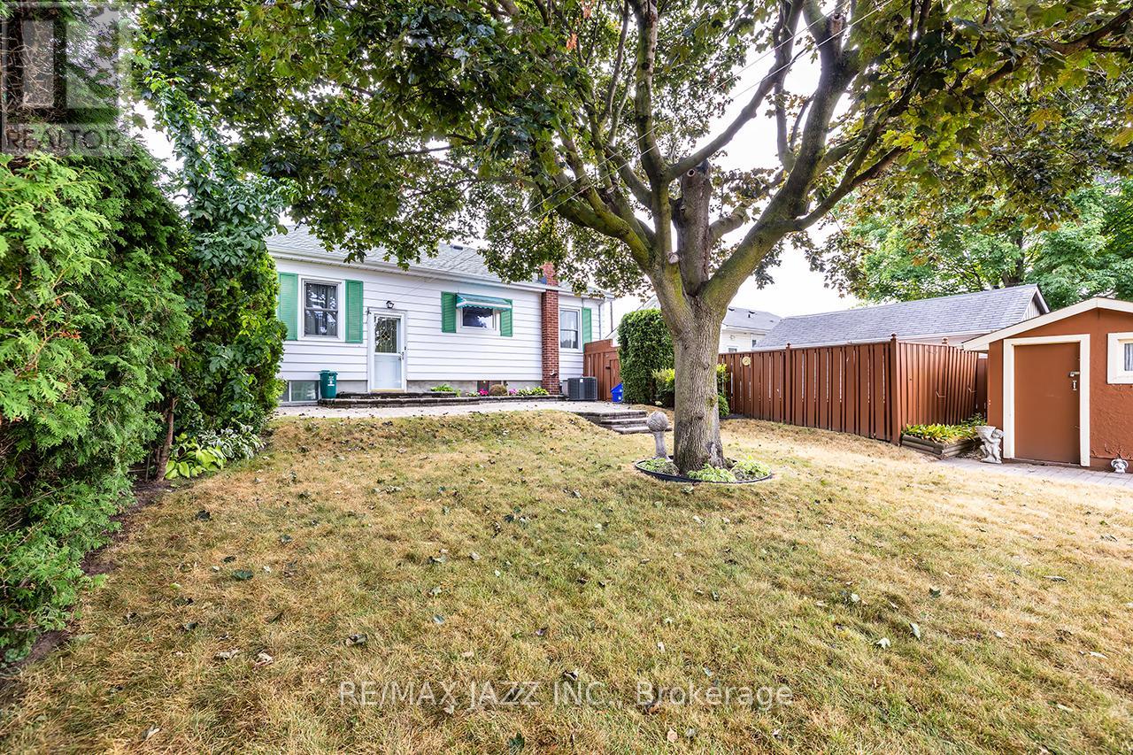 Photo 26 of 114 Fernhill Boulevard, Oshawa ON
