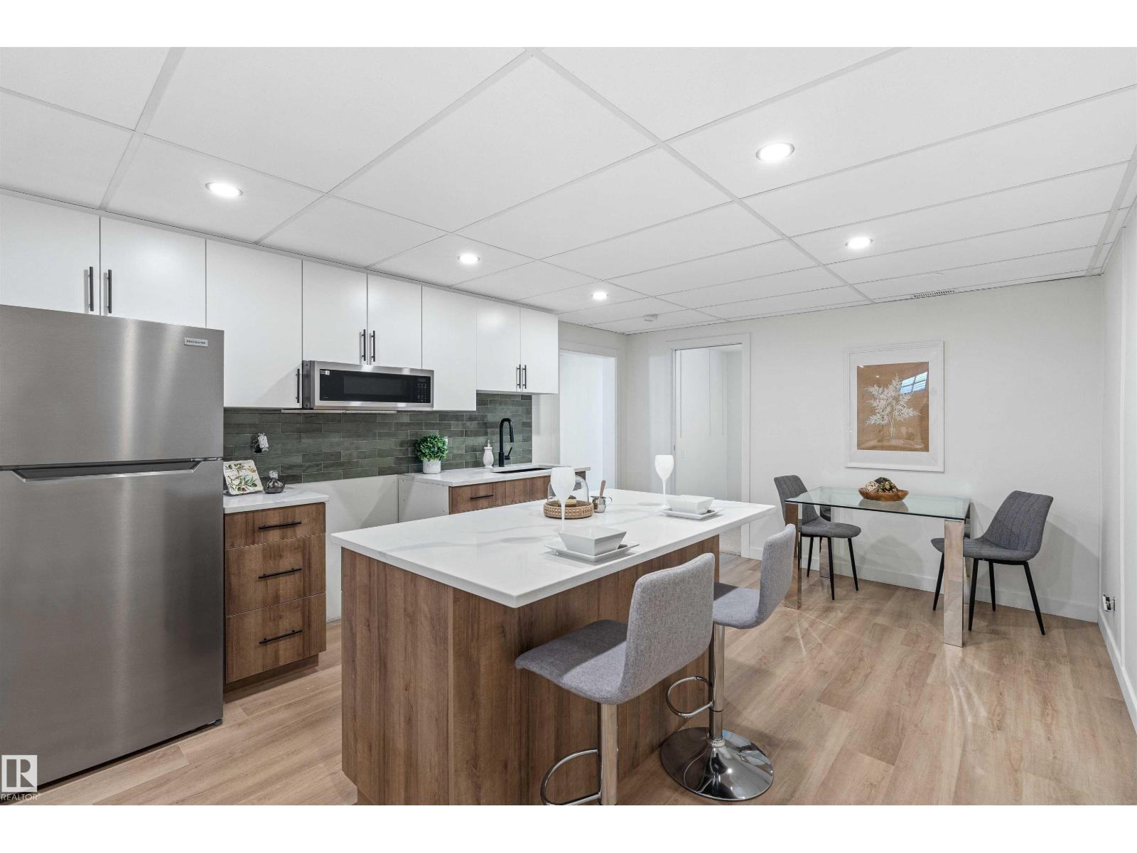 Photo 32 of 9619 52 St Nw, Edmonton AB