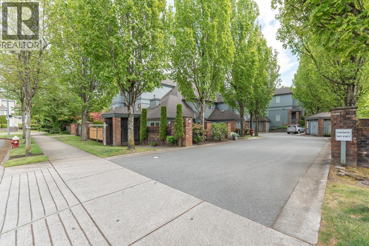 Photo 2 of 35 5820 Dover Crescent, Richmond BC