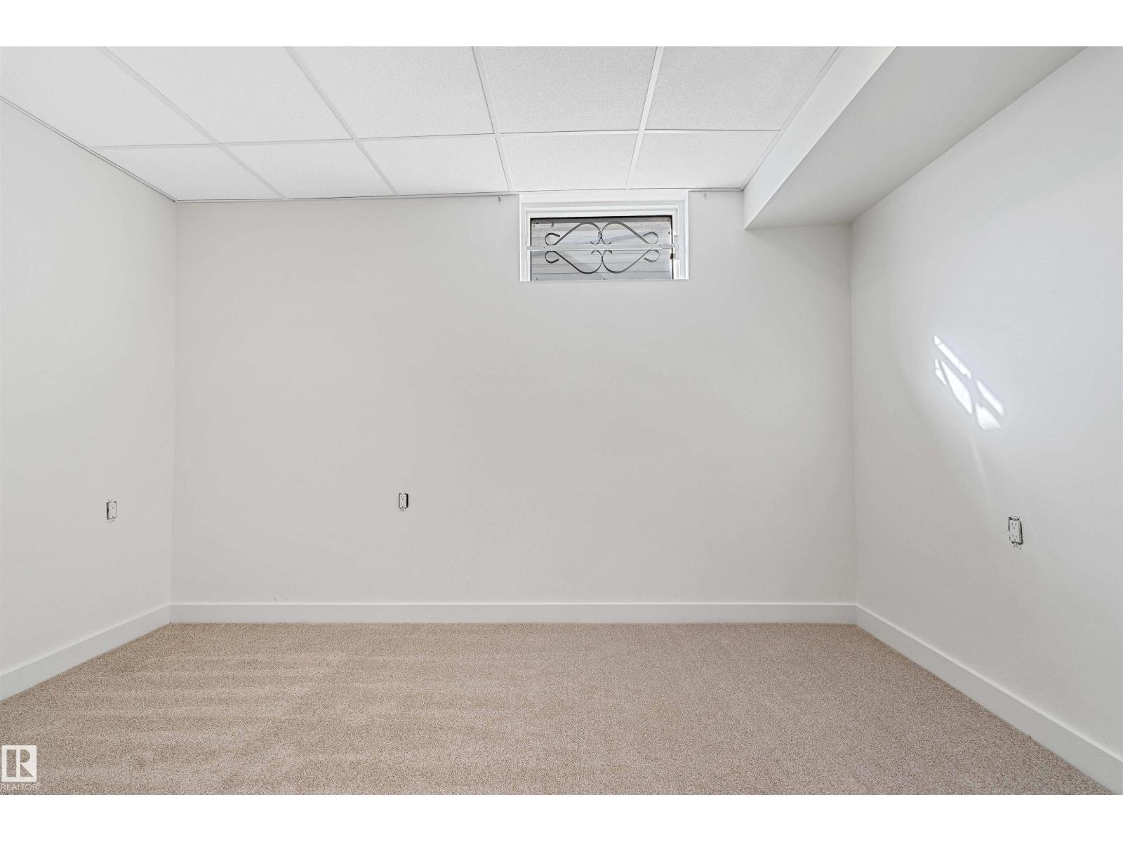 Photo 38 of 9619 52 St Nw, Edmonton AB